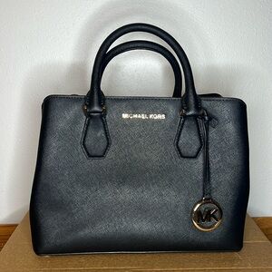 Gently used purse!